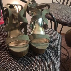 Straps Heels size 9